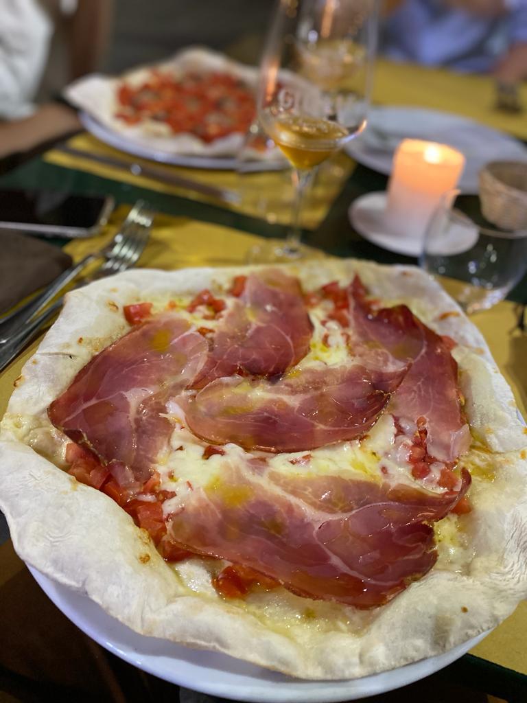 Ciaccino Pomodorini freschi, mozzarella e prosciutto crudo